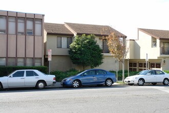 507 Grand Ave in South San Francisco, CA - Foto de edificio - Building Photo