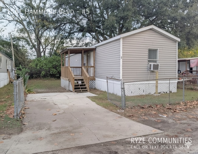 property at 1561 Hammond Blvd