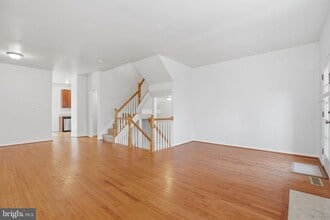 13123 Copper Brook Way in Herndon, VA - Building Photo - Building Photo