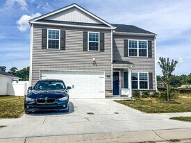 2136 Montalvan Dr in Greenville, NC - Building Photo