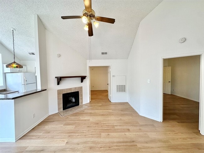 2300 Old Spanish Trl in Houston, TX - Building Photo - Building Photo