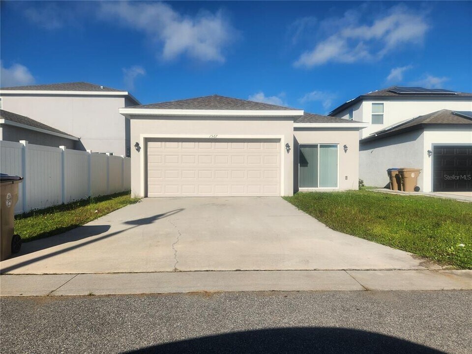 1567 Pines End Pl in St. Cloud, FL - Building Photo