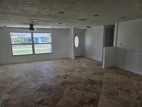 107 W North Branch Rd in Ruskin, FL - Building Photo - Building Photo