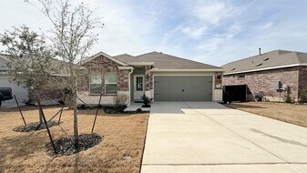 1517 Chapel Rnch Rd in Georgetown, TX - Building Photo