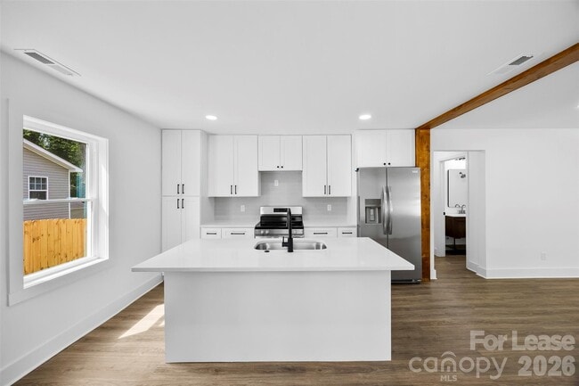 2942 Reid Ave in Charlotte, NC - Building Photo - Building Photo