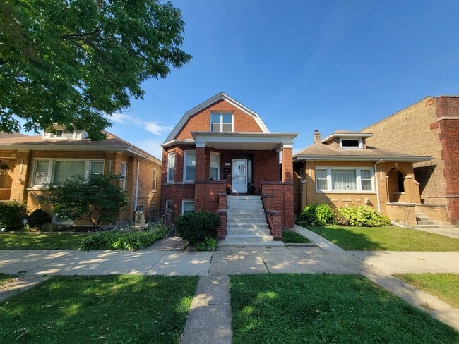 property at 4048 N Marmora Ave