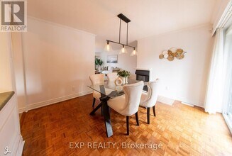 2772 Springland Dr in Ottawa, ON - Building Photo - Building Photo
