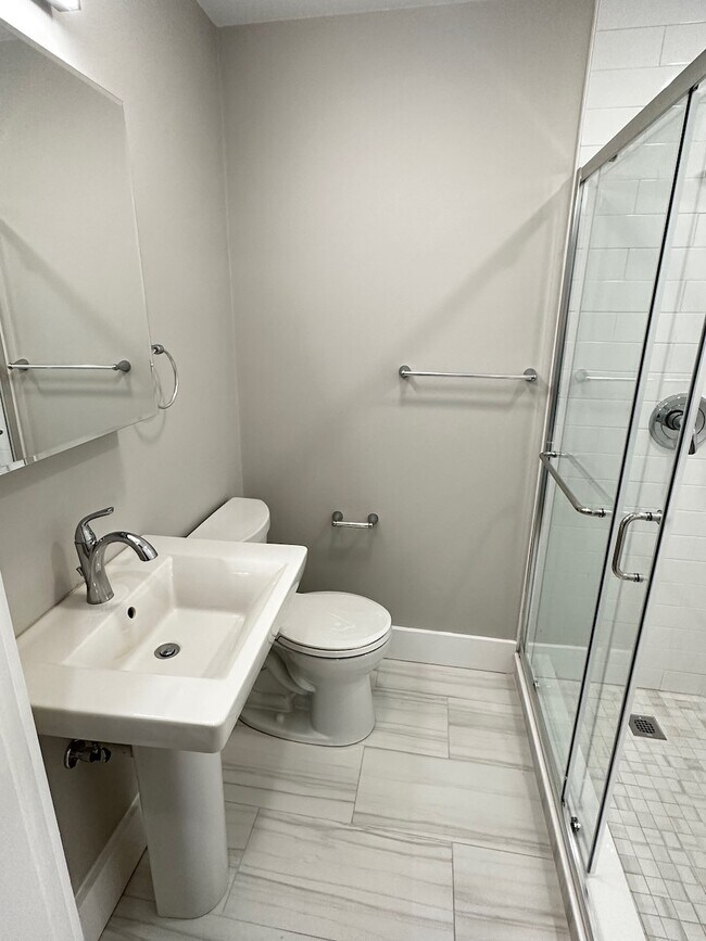 1284 Commonwealth Ave, Unit 6 in Boston, MA - Building Photo - Building Photo