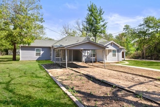 133 W 13th Ave in Belton, TX - Building Photo - Building Photo