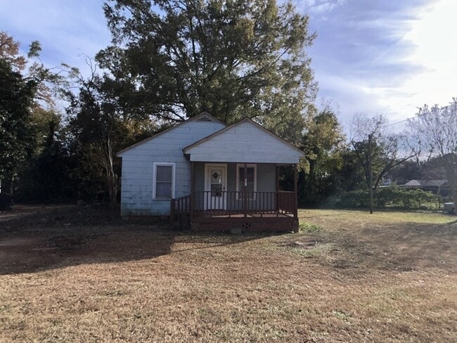 property at 501 W Mauldin St