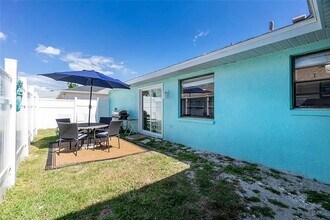 9304 Anita Ave in Englewood, FL - Building Photo - Building Photo