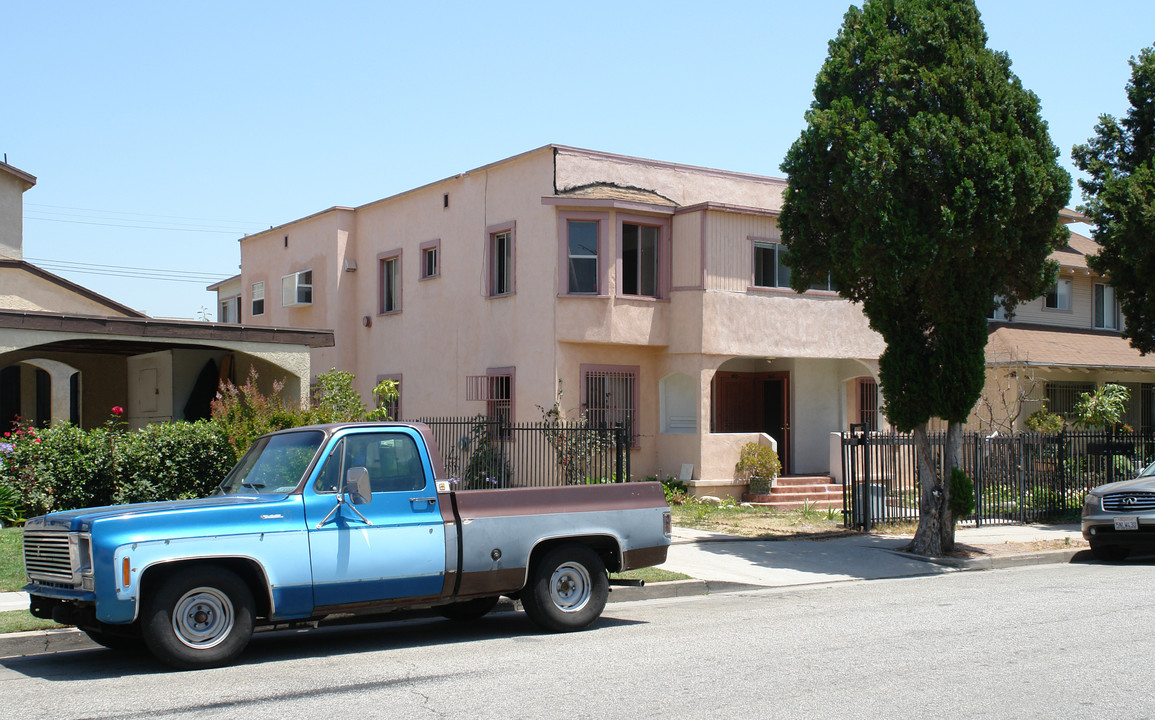 958 Dewey Ave in Los Angeles, CA - Building Photo