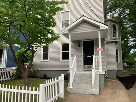 405 Blatchley Ave, Unit 1st Floor