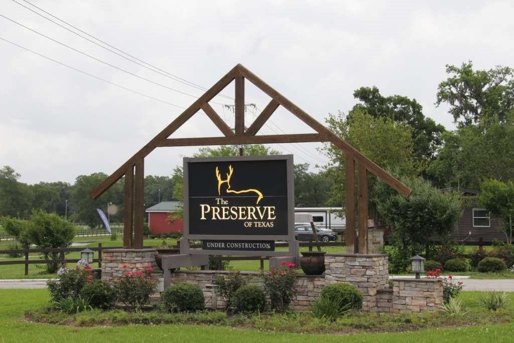 275 Wood Fern Dr in Cleveland, TX - Building Photo