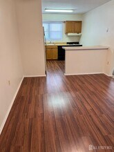 42A5 Woodedge Ave in Edison, NJ - Building Photo - Building Photo