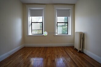 1156 Commonwealth Ave in Boston, MA - Foto de edificio - Building Photo