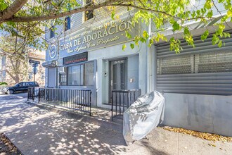 8725 78th St in Woodhaven, NY - Foto de edificio - Building Photo