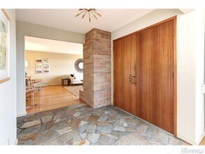 1103 Bigelow Ave N in Seattle, WA - Building Photo - Building Photo