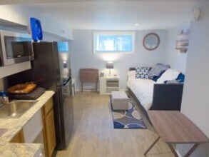 1831 Oxford Ave SW, Unit 1831 Oxford, Oasis for On in Roanoke, VA - Foto de edificio - Building Photo