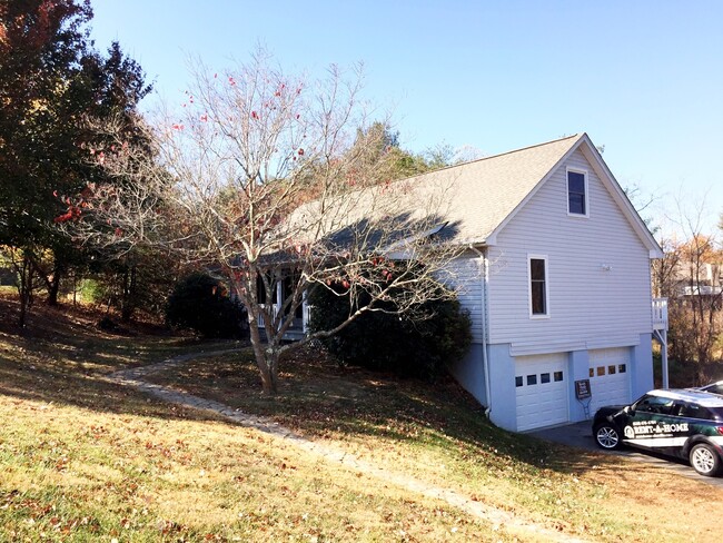 property at 8 Terri Dr