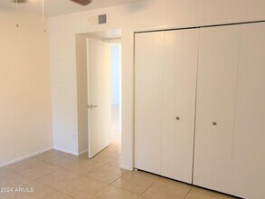 452 S Olive-Unit -5 in Mesa, AZ - Foto de edificio - Building Photo