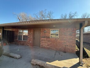511 NE 6th St in Perkins, OK - Building Photo - Building Photo