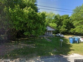 402 Christian St in Henderson, TX - Building Photo