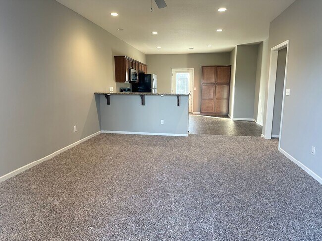 8227 SE Maple Ct in Blue Springs, MO - Building Photo - Building Photo