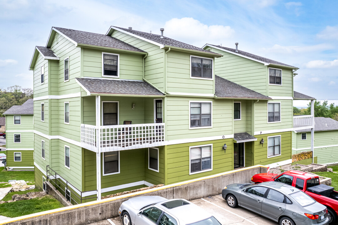 Sunrise Terrace in Lawrence, KS - Foto de edificio