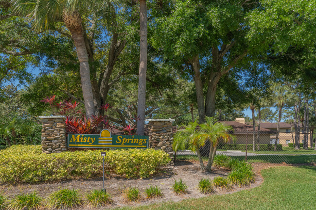 Misty Springs Condos in Clearwater, FL - Foto de edificio - Building Photo