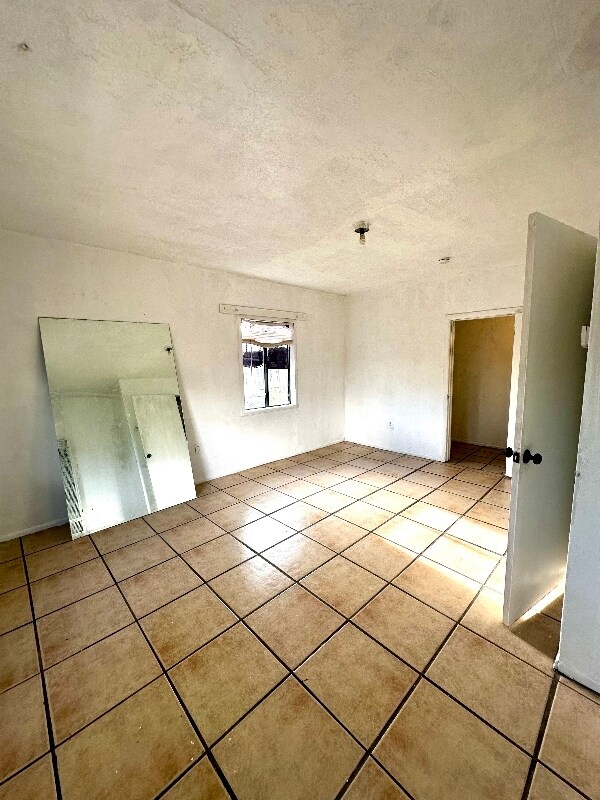 1711 1/2 Agua Fria St