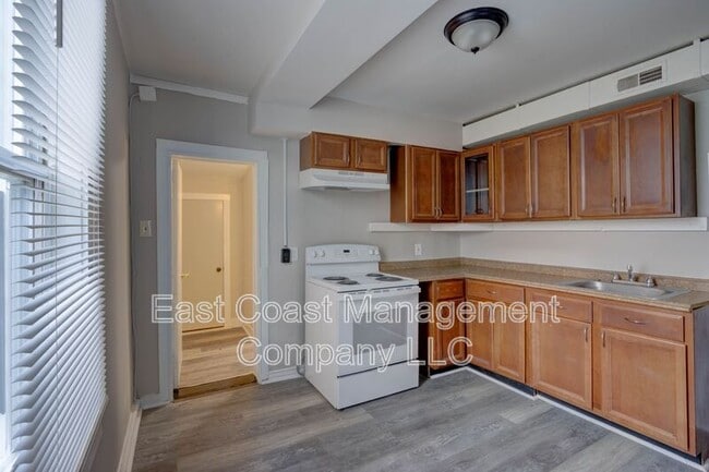 property at 124 S Carey St