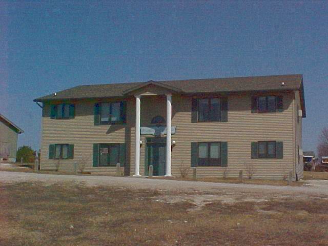 145 Maple Ave in Nevada, IA - Building Photo - Building Photo