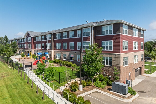 Cranberry Ridge in Plymouth, MN - Building Photo - Building Photo