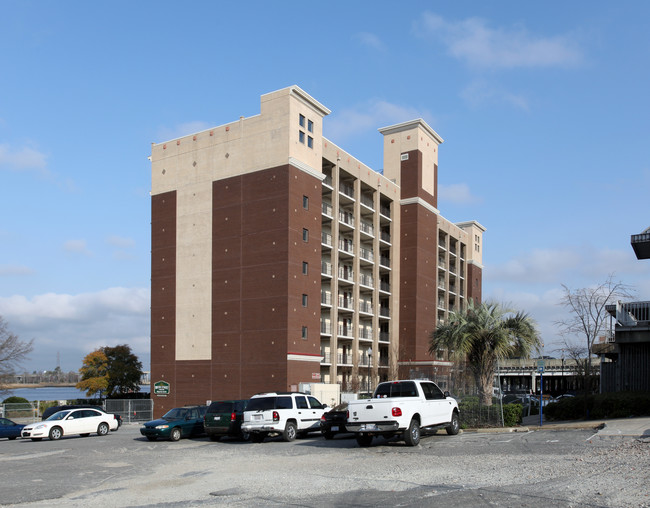 106 N Water St in Wilmington, NC - Building Photo - Building Photo