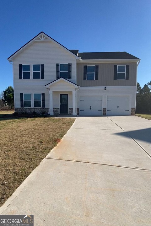 101 Clarks Ct in Jackson, GA - Foto de edificio