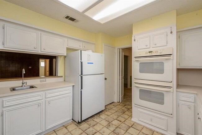 property at 5731 Old Lodge Dr