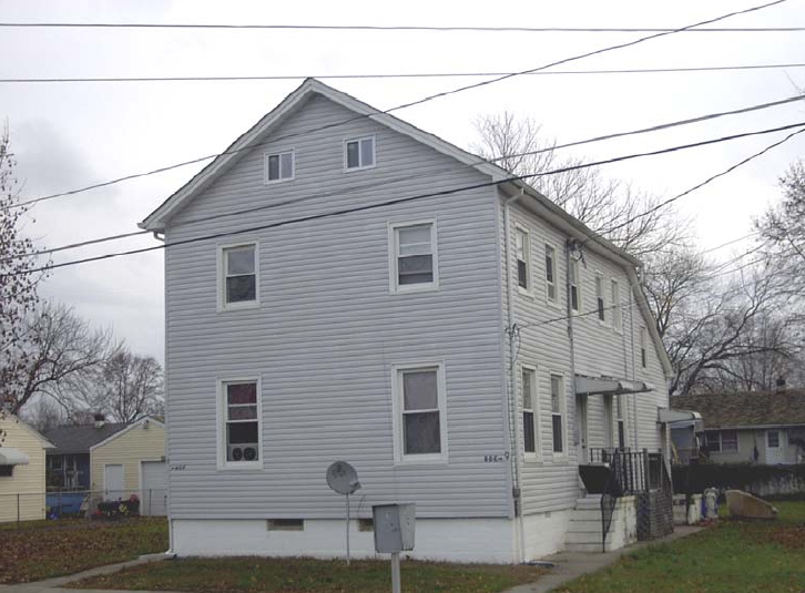 9 Francis St in Wrightstown, NJ - Building Photo