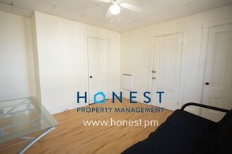 51 Cushing St in Brunswick, ME - Building Photo - Building Photo