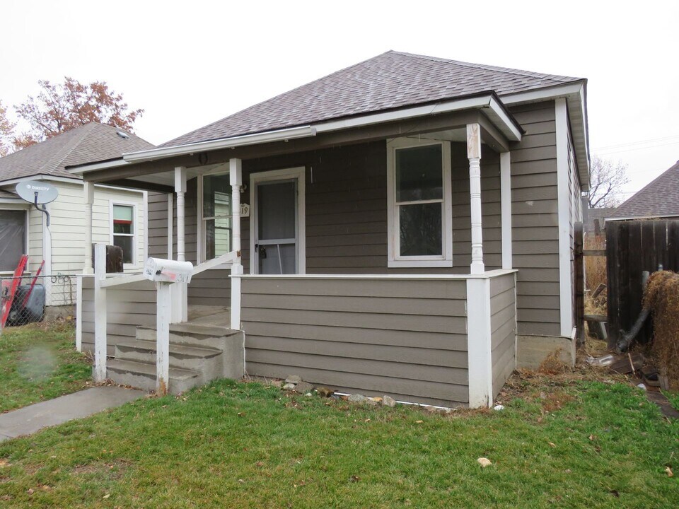 319 S 32nd St in Billings, MT - Building Photo