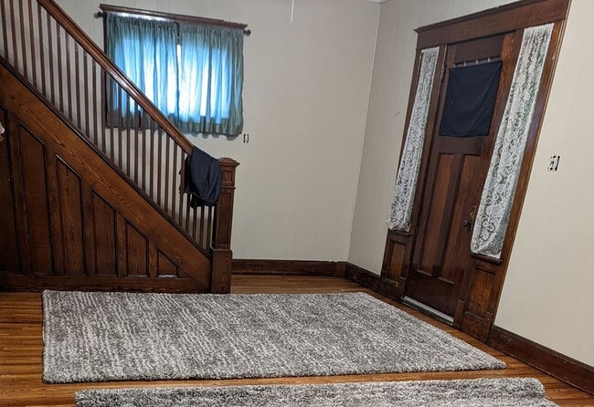 5 Esther Ave, Unit 1 Bedroom