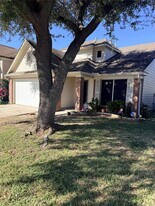 2126 Hadden Hollow Dr in Houston, TX - Building Photo