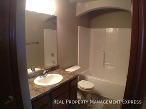 Perfect 2 Story 2 Bedroom Town Home in Har in Harrisburg, SD - Building Photo - Building Photo