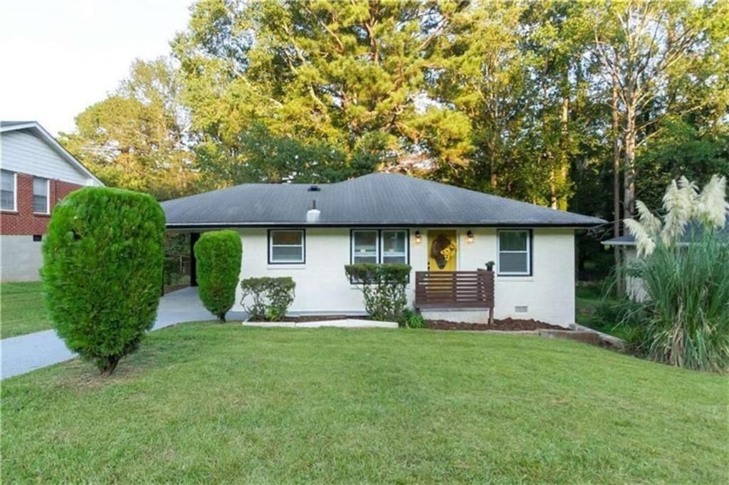 2602 Macon Dr SW in Atlanta, GA - Building Photo