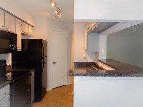 8603 Fancy Finch Dr-Unit -Unit 105 in Tampa, FL - Building Photo - Building Photo