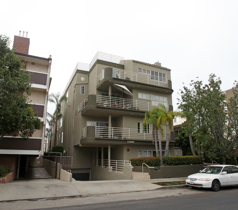 11920 Goshen Ave in Los Angeles, CA - Building Photo