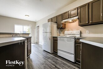 3169 N Biscayne Dr in North Port, FL - Foto de edificio - Building Photo