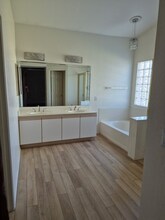 1870 E Drake Dr in Tempe, AZ - Building Photo - Building Photo