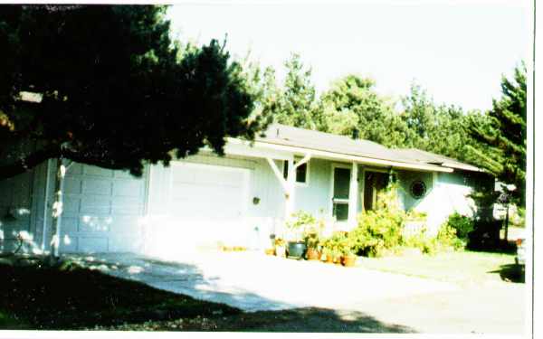 1635 Montgomery Dr in Santa Rosa, CA - Building Photo - Building Photo