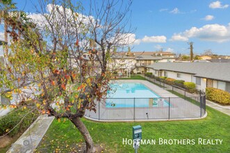 4317 Columbus St, Unit C in Bakersfield, CA - Building Photo - Building Photo